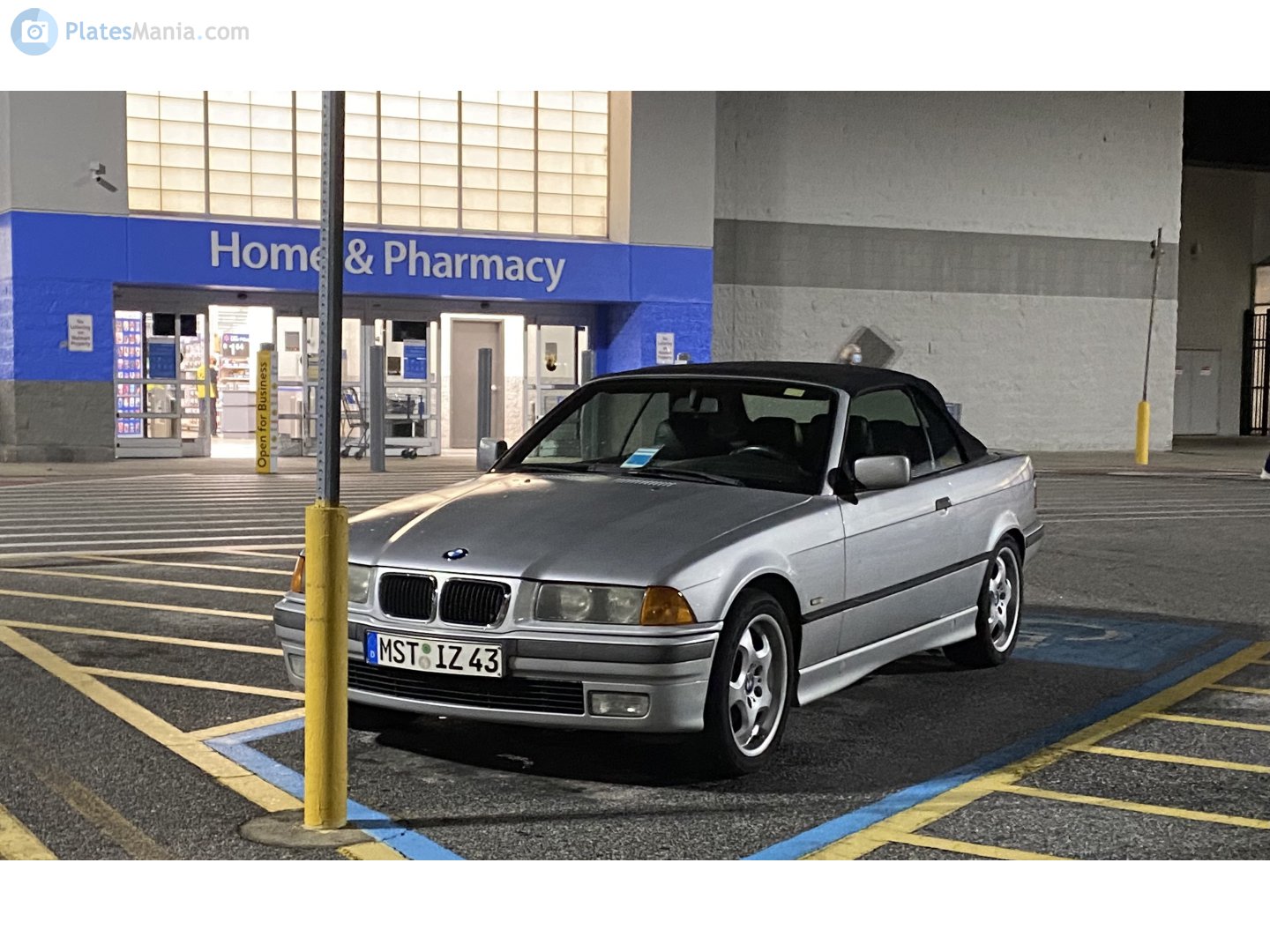 MST IZ 43, License plate without vehicle 