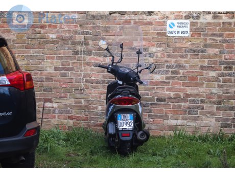 DK 00992, Yamaha Vity