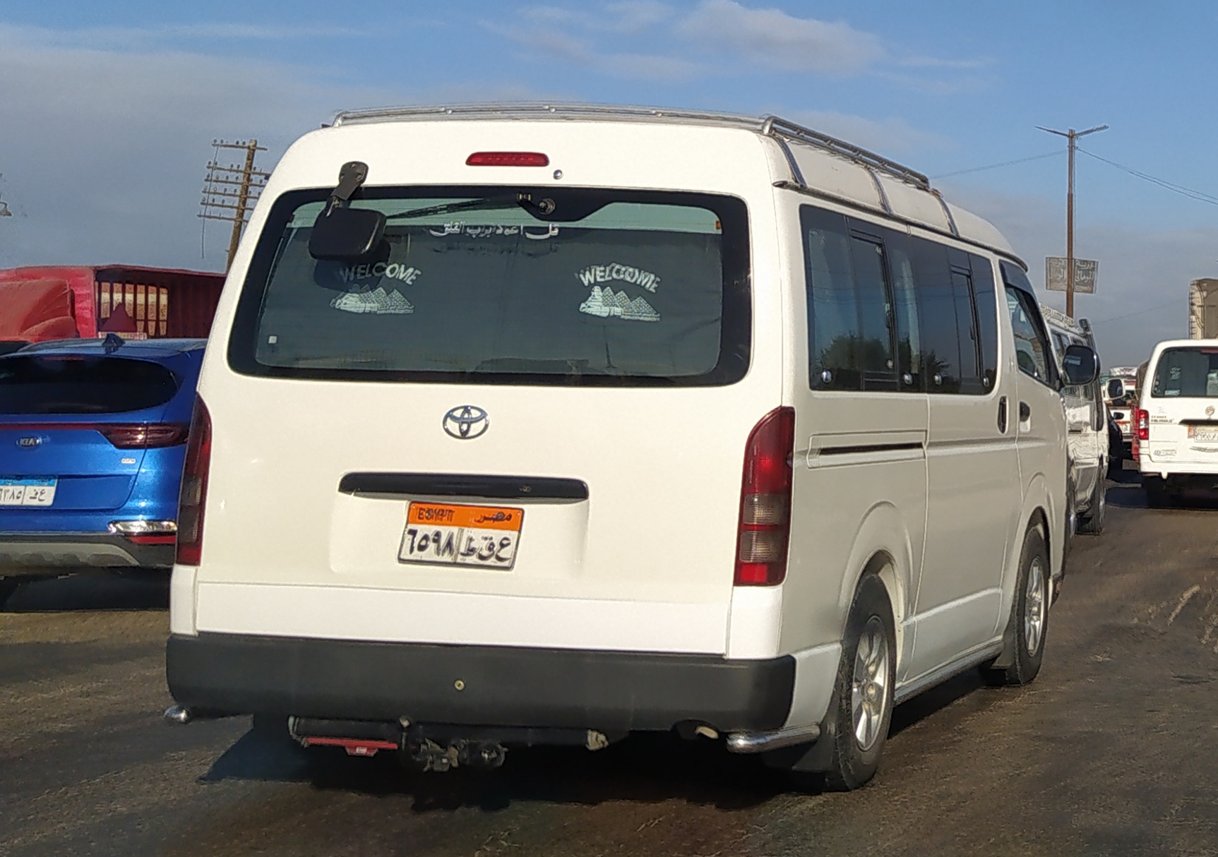 ٦٥٩٨ طقع, Toyota HiAce 