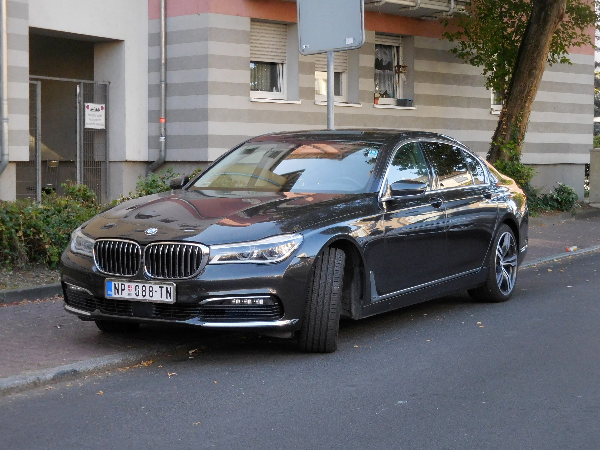 NP 088-TN, BMW 7 Series 6th gen (G11/G12), 2015–2019