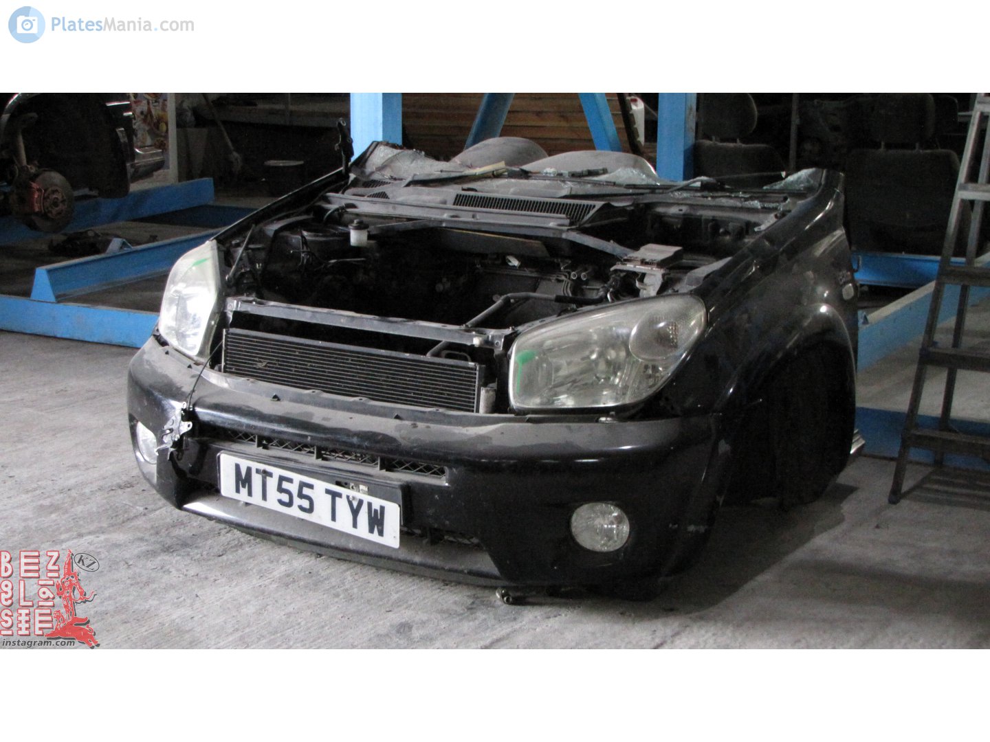 MT55TYW, License plate without vehicle 