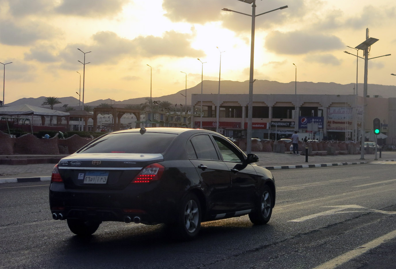 ٢٦٥١ أمق, Emgrand EC7 1st gen Sedan, 2009–2014