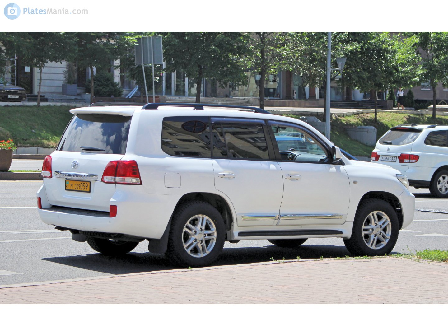 M 009059, Toyota Land Cruiser 200 (J200), 2007–2011