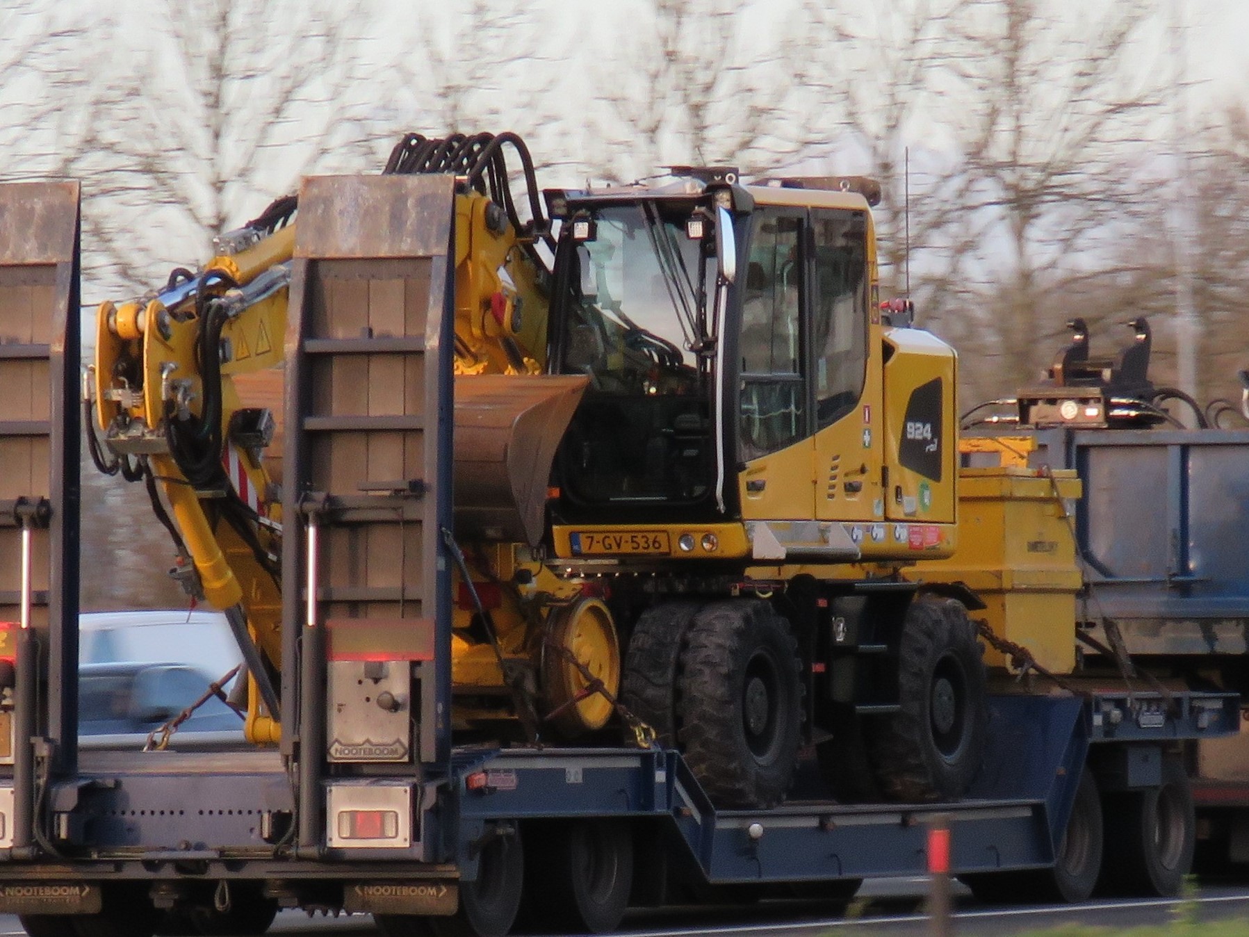 7-GV-536, Liebherr A-Series 