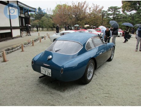 品川 531 す 726, FIAT 8V