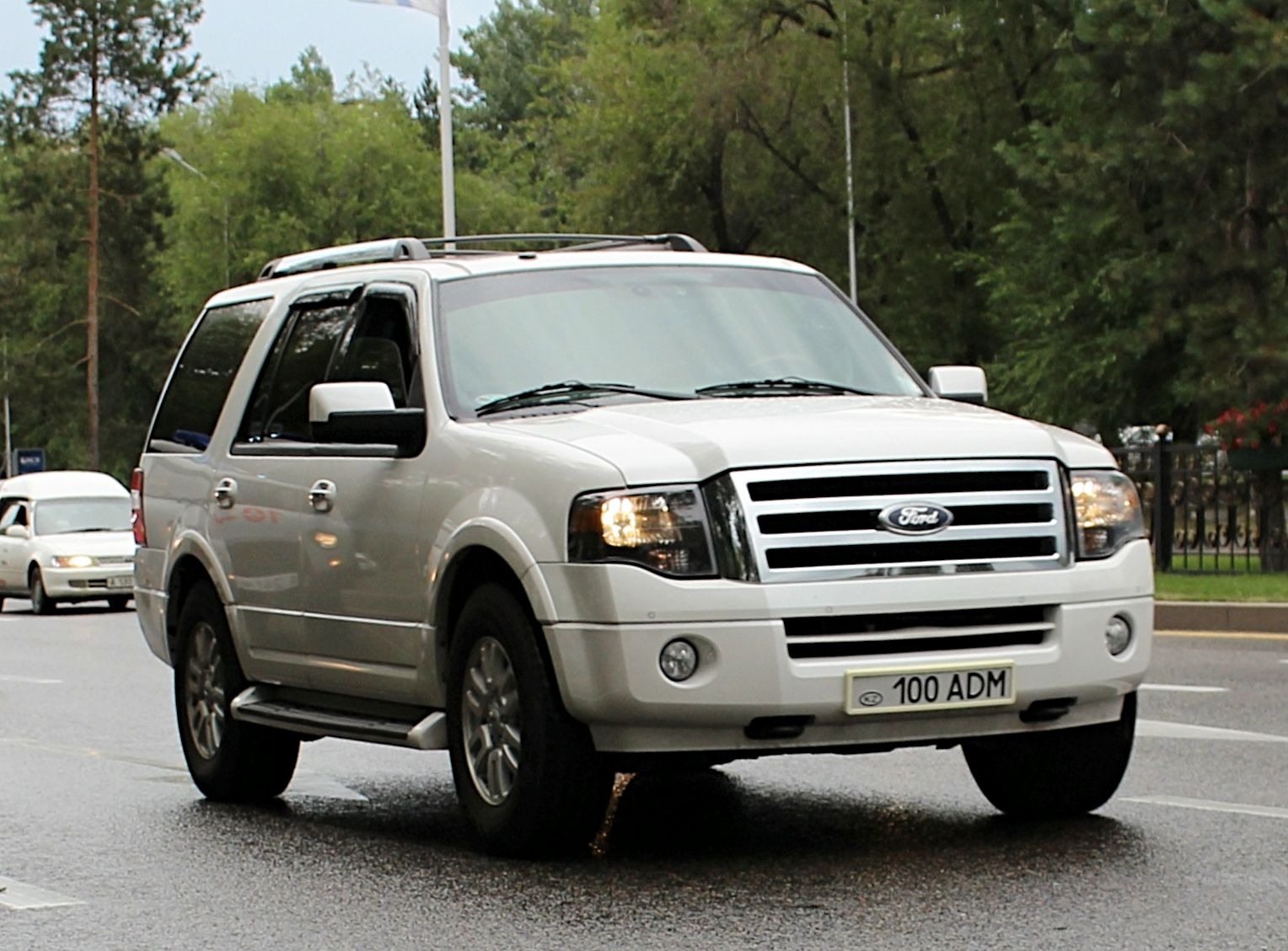 100 ADM, Ford Expedition 3rd gen (U324/U354), 2006–2014