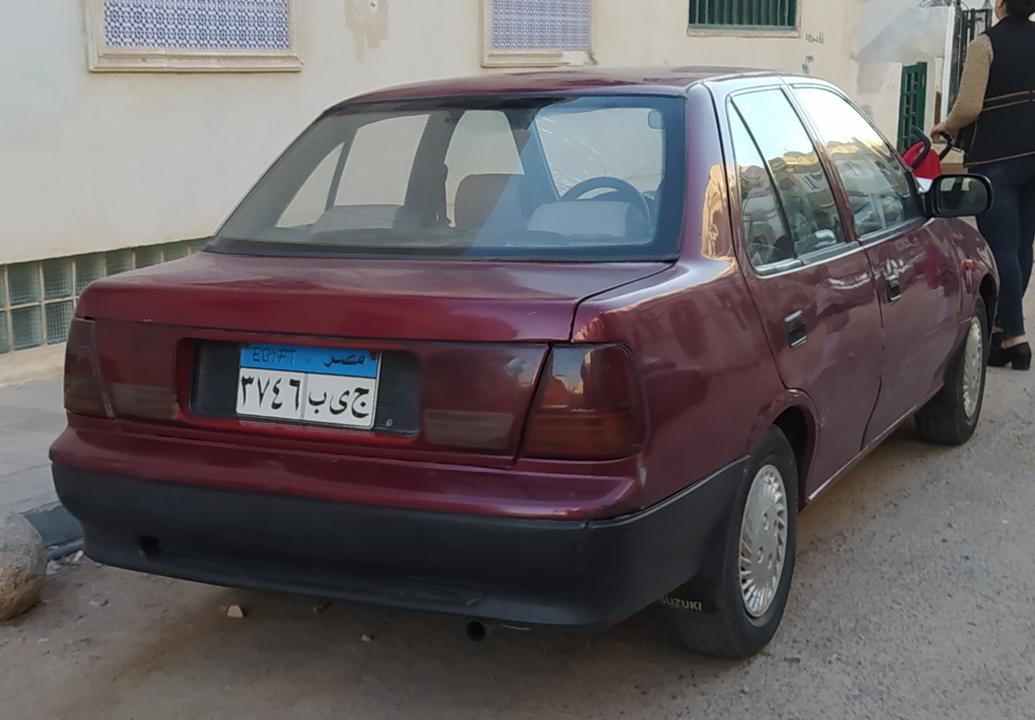 ٣٧٤٦ بىج, Suzuki Swift 2nd gen Sedan (SF), 1990–1996