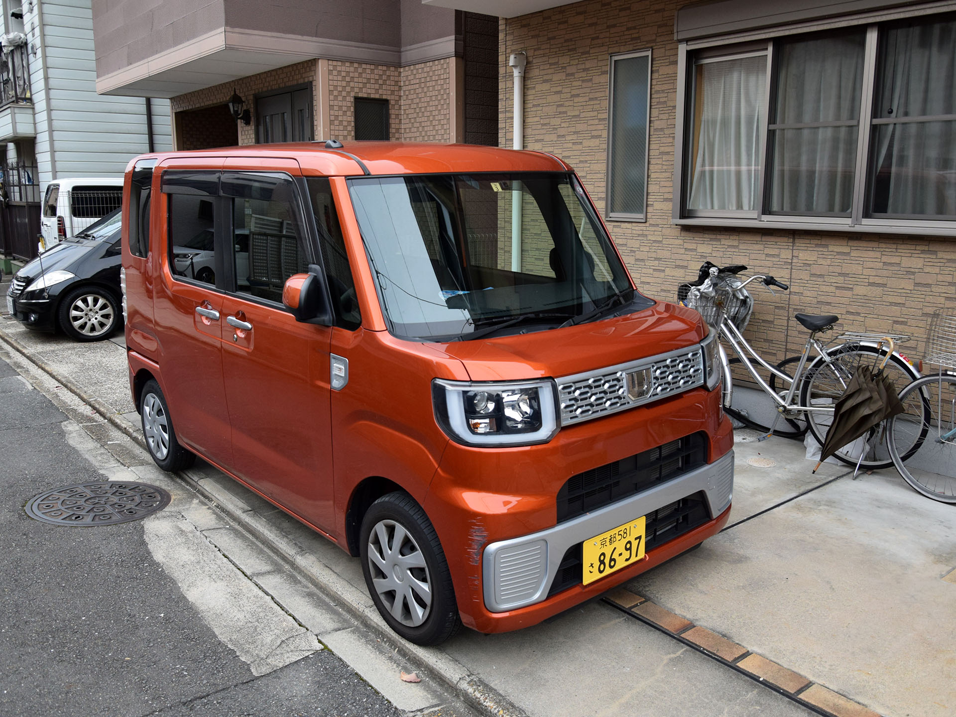 京都 581 さ 8697, Daihatsu Wake 1st gen (LA700), 2014–2022