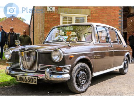 LNM 650G, Riley Kestrel / 1300