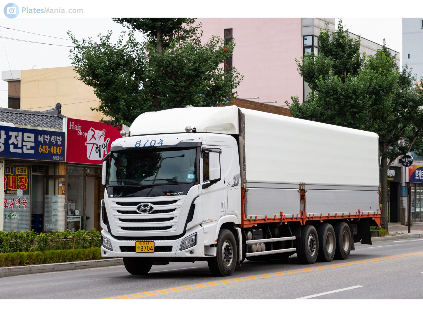 강원86바 8704, Hyundai Xcient 1st gen (QZ), 2015–