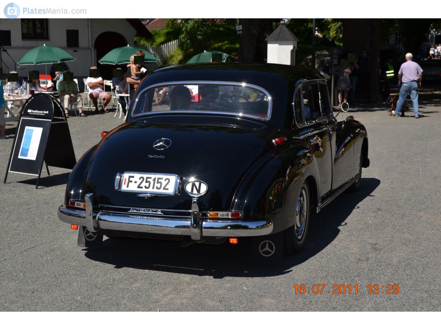 F-25152, Mercedes-Benz 300 