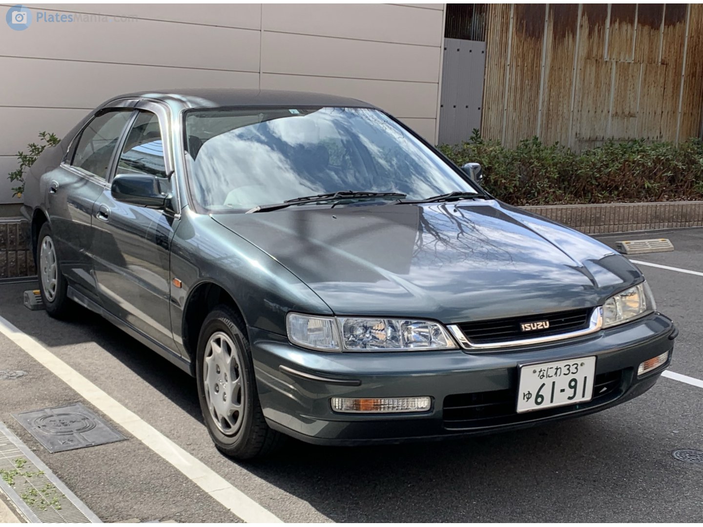 なにわ 33 ゆ 6191, Isuzu Aska 3rd gen (CJ1), 1994–1998 (rebadged Honda Accord)