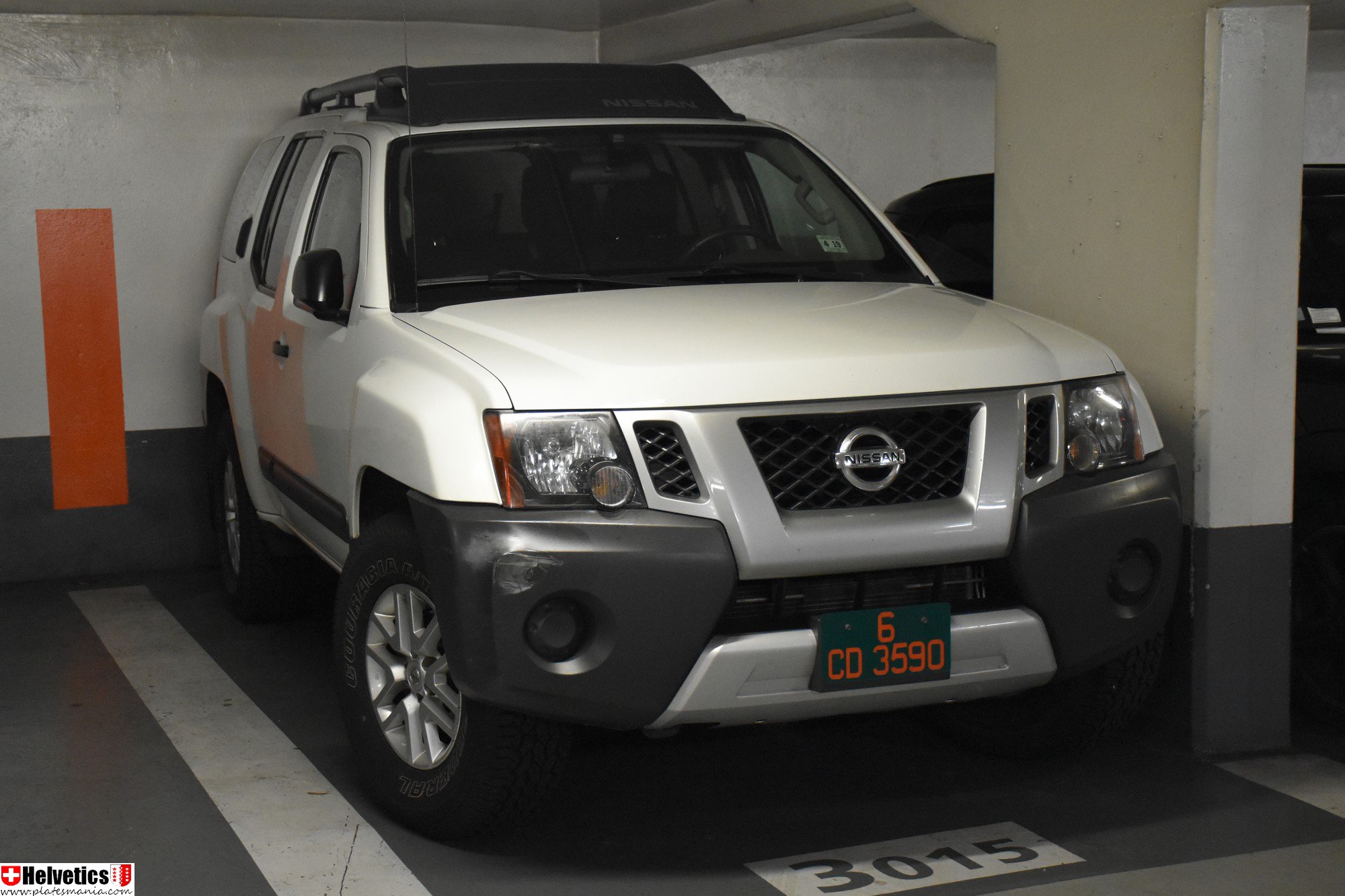 6 CD 3590, Nissan Xterra 