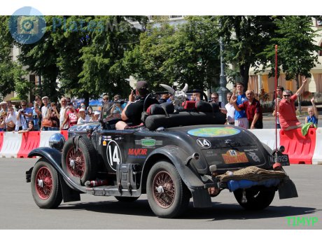 NZI929, Chrysler Series 75