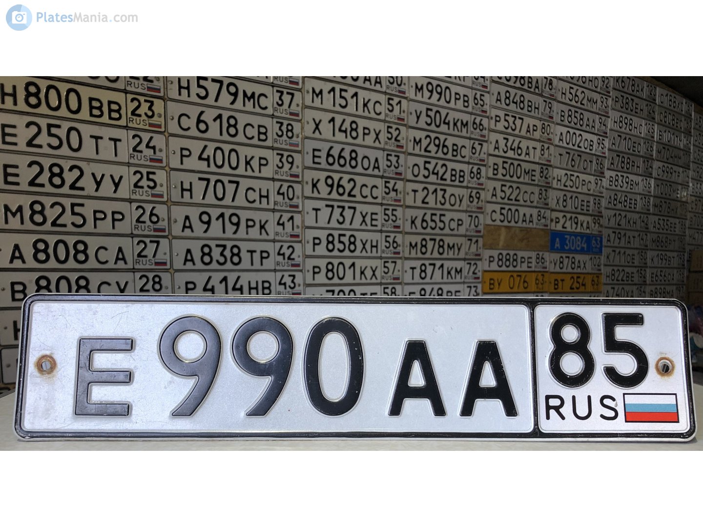 е 990 аа 85, License plate without vehicle 