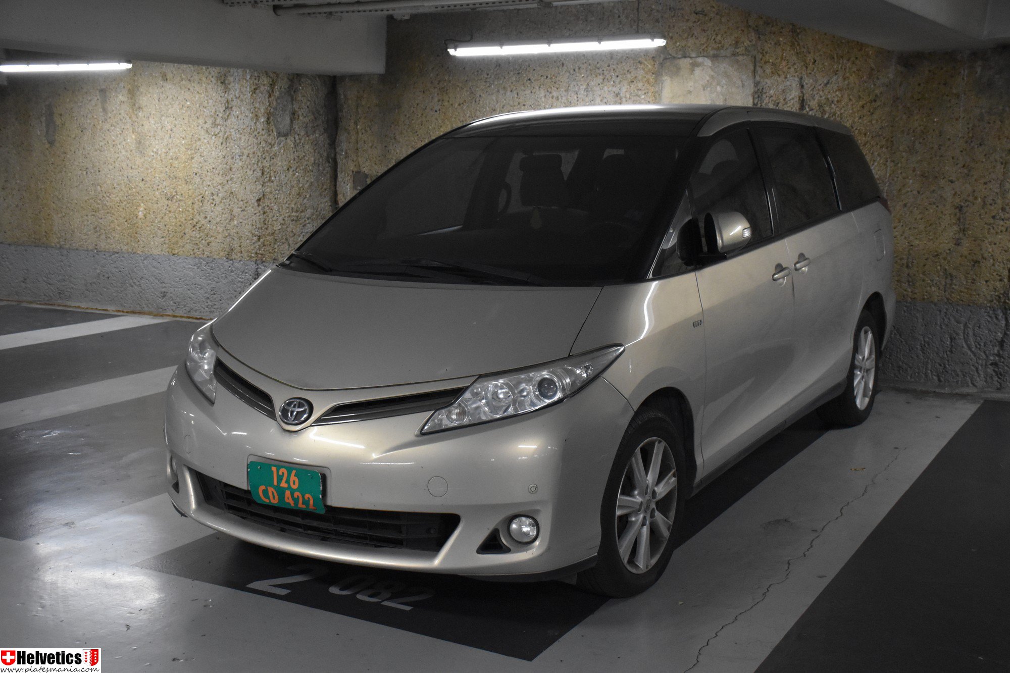 126 CD 422, Toyota Previa 3rd gen (R50), 1st facelift, 2008–2016