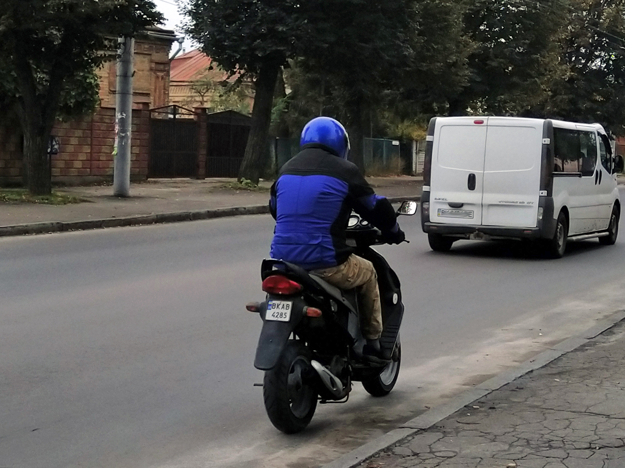 BK 4285 AB, Suzuki AY 