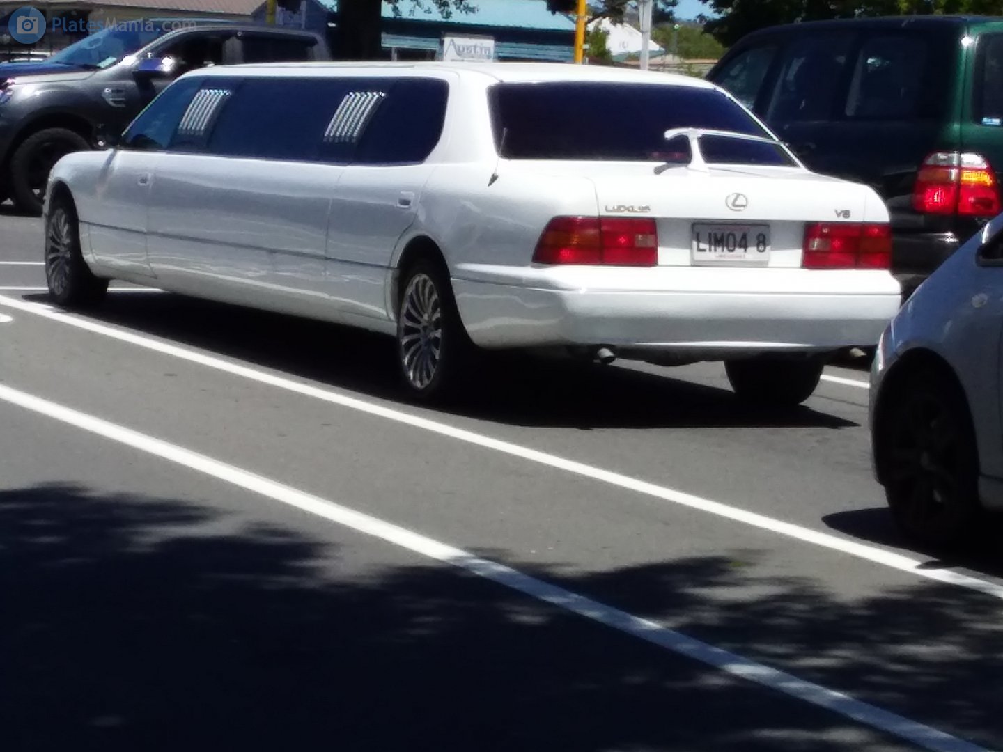 LIMO4 8, Lexus LS 