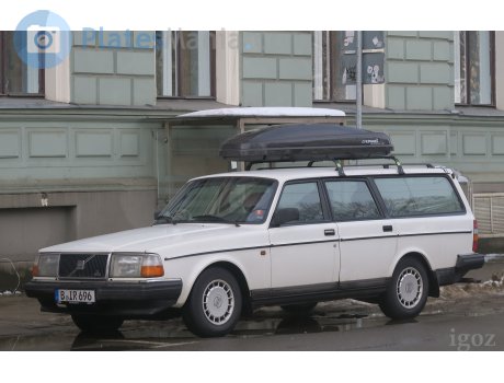 B IR 696, Volvo 240-Series