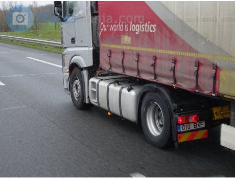 010 BXF, Mercedes-Benz Actros