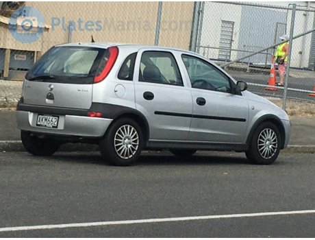 AKM662, Holden Barina