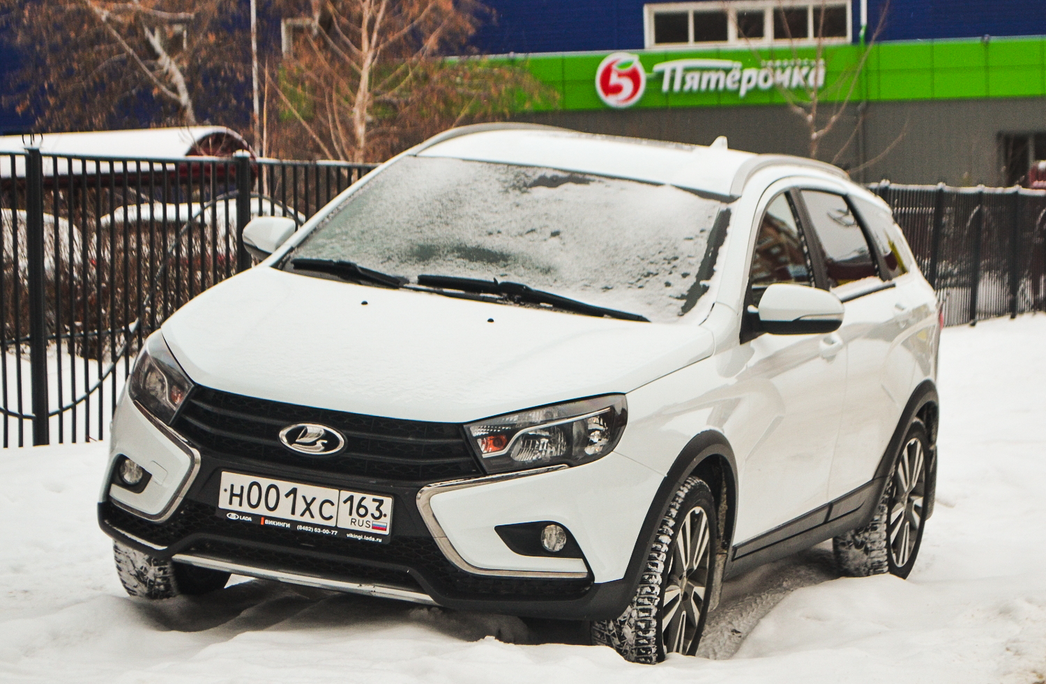 н 001 хс 163, Lada (VAZ) Vesta 1st gen SW Cross (GFK), 2017–2022