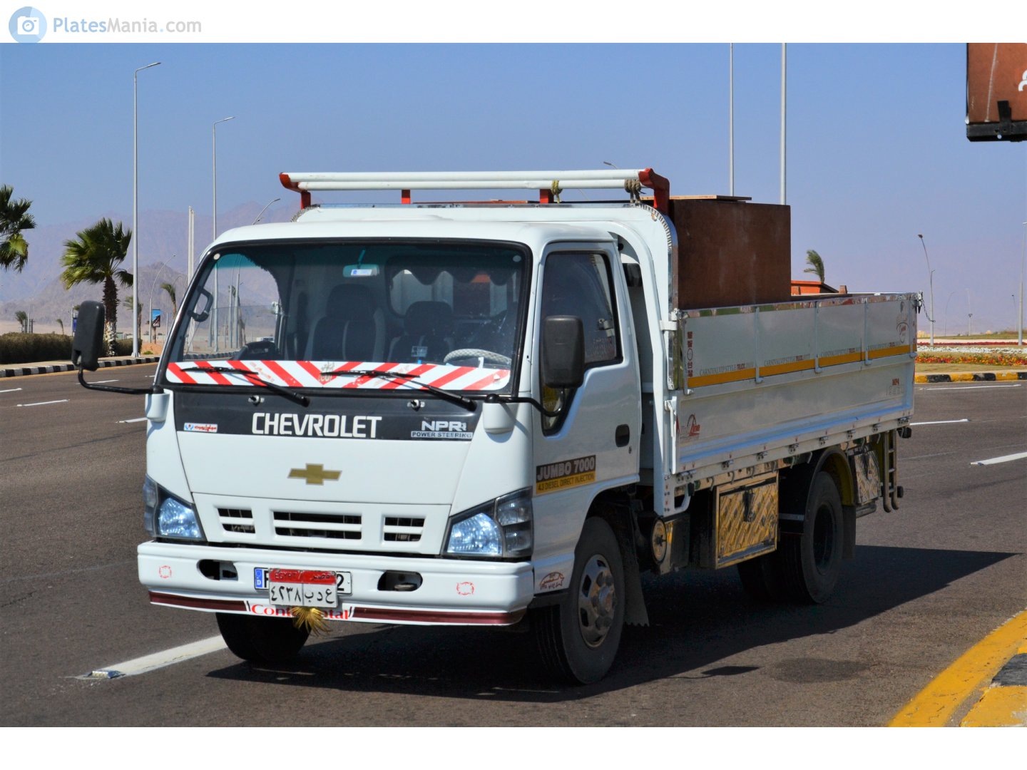 ٤٢٣٨ بدع, Chevrolet N-Series Trucks 