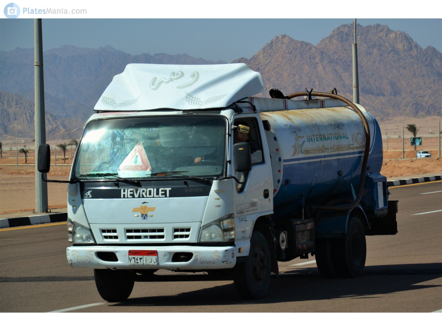 ٧٦٤٣ أرل, Chevrolet N-Series Trucks 