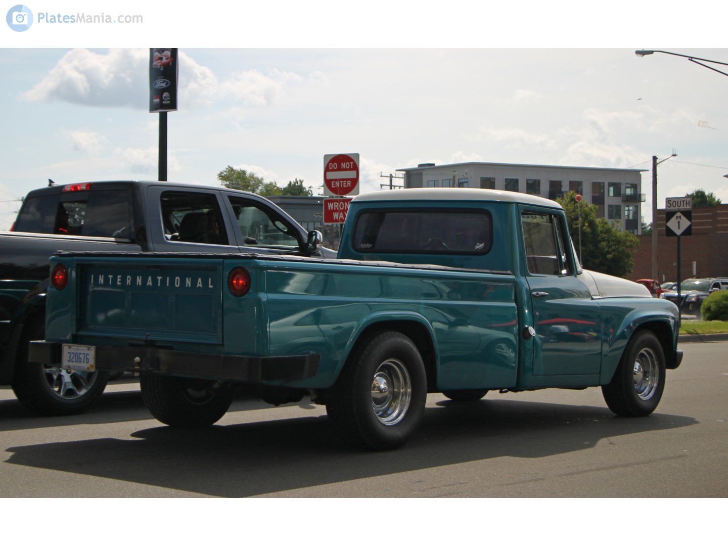 320676, International C-Series 