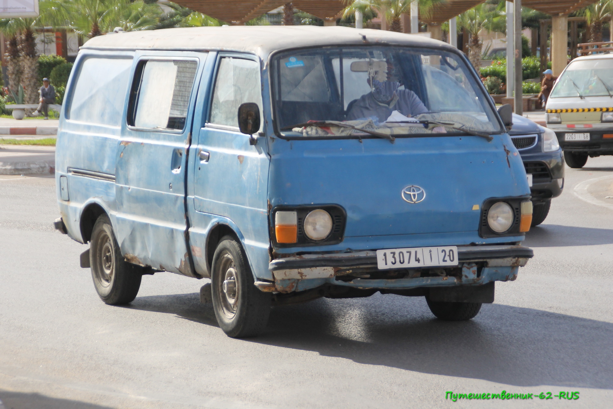 13074|أ|20, Toyota HiAce 2nd gen Van (H20–H40), 1977–1982
