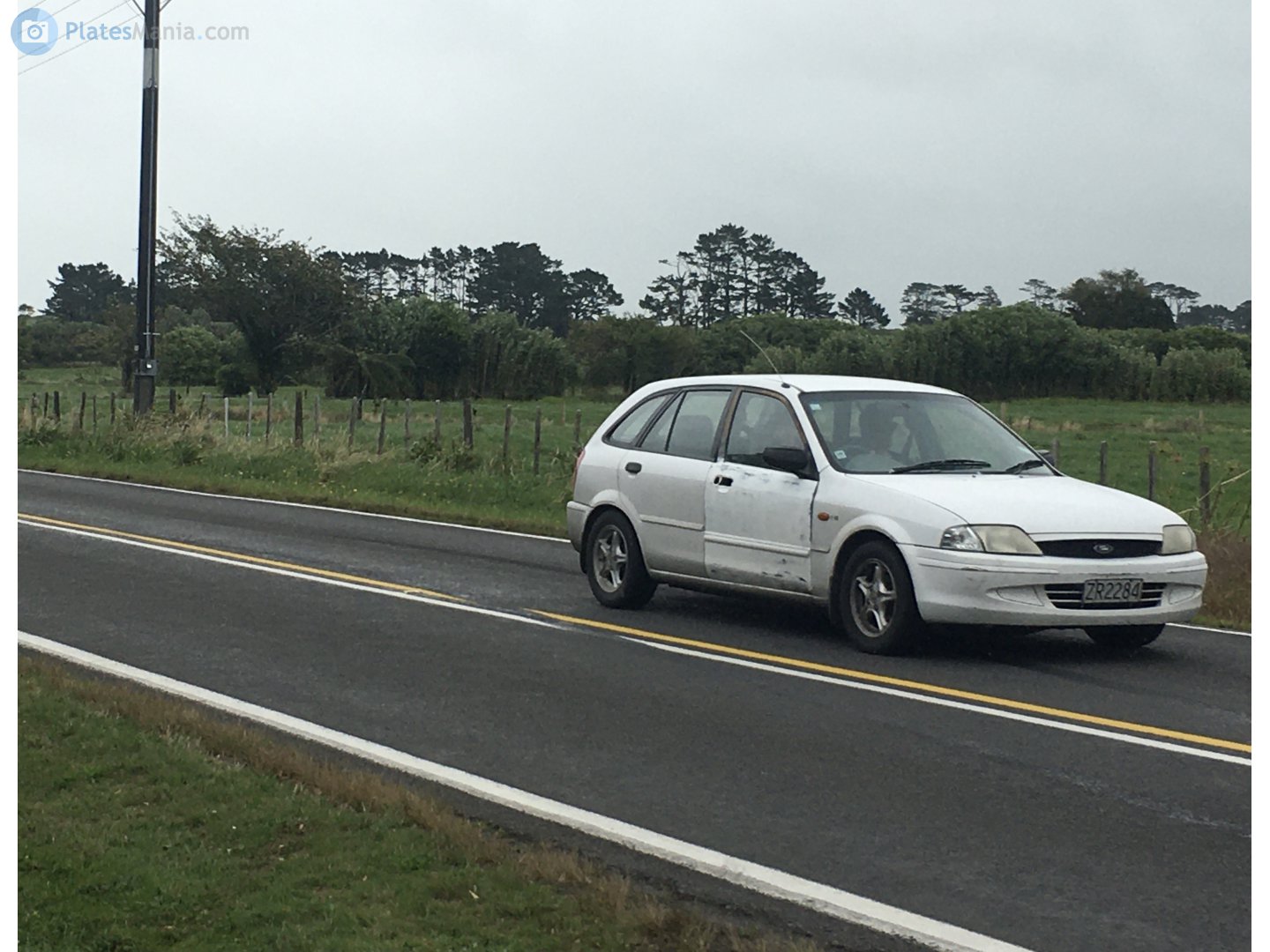 ZR2284, Ford Laser 5th gen (Lidea) Hatch (KN/KQ), 1998–2002