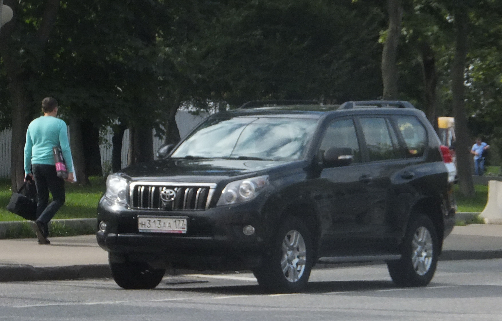 н 313 аа 177, Toyota Land Cruiser Prado 4th gen 5-door SUV (J150), 2009–2013
