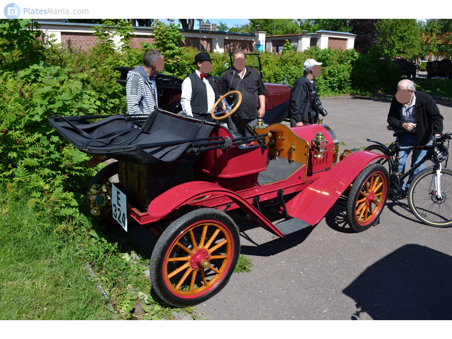 E-324, Brush Model D 