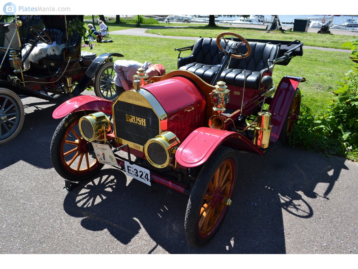 E-324, Brush Model D 