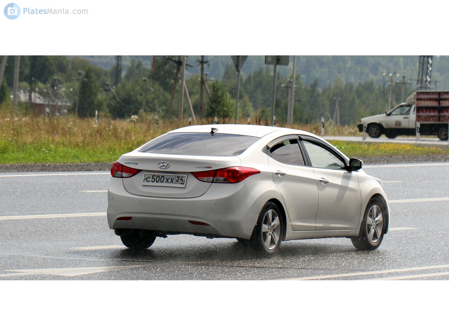 с 500 хх 24, Hyundai Avante 4th gen Sedan (MD), 2010–2015