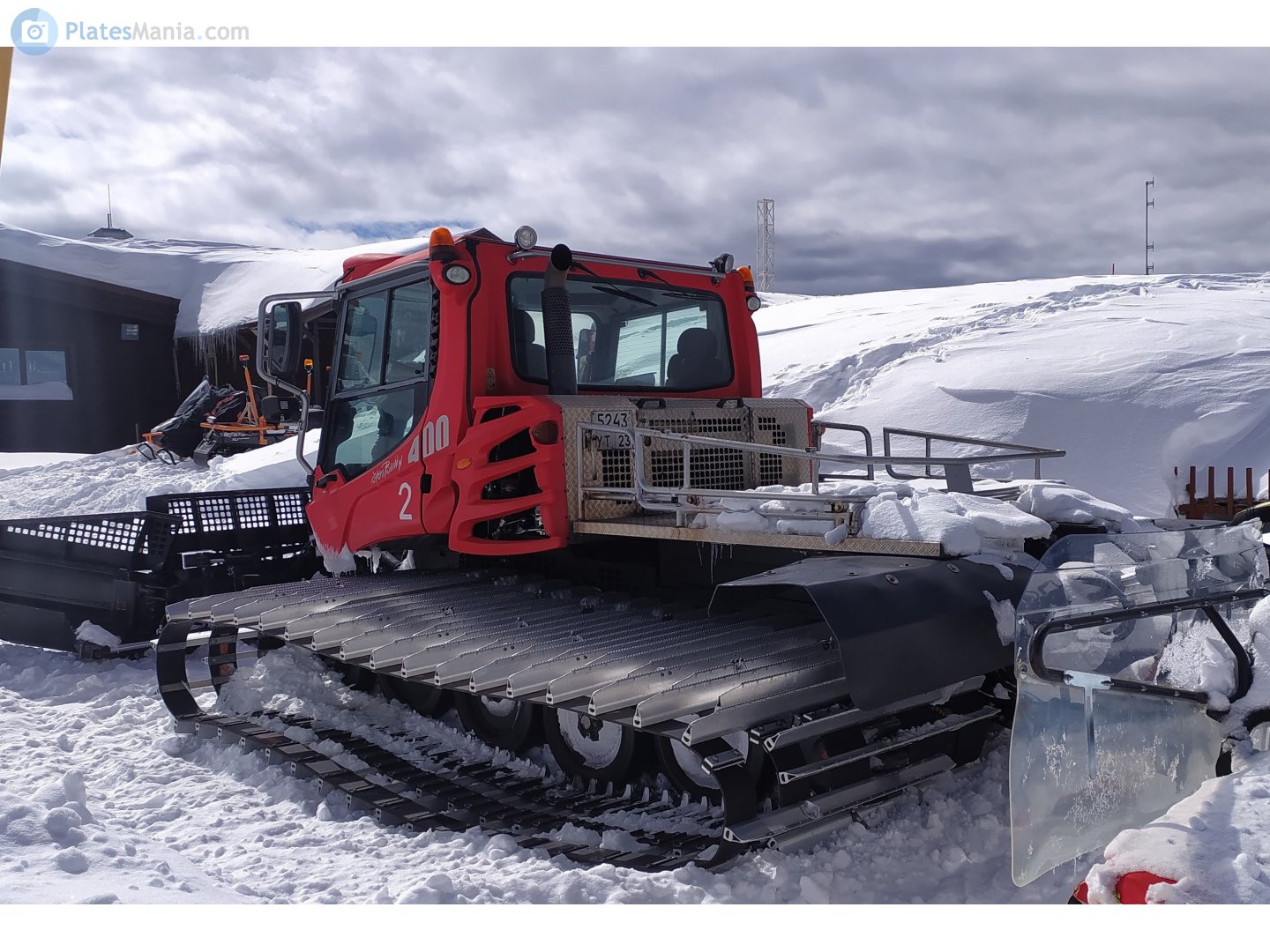 5243 ут 23, PistenBully 400 