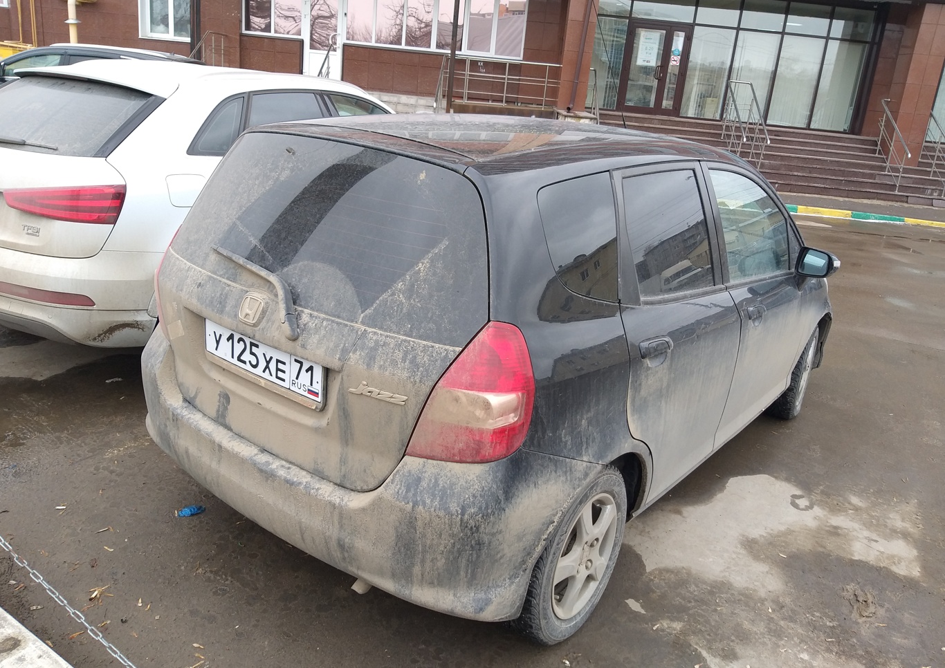 у 125 хе 71, Honda Jazz 1st gen (GD/GE), 2001–2008