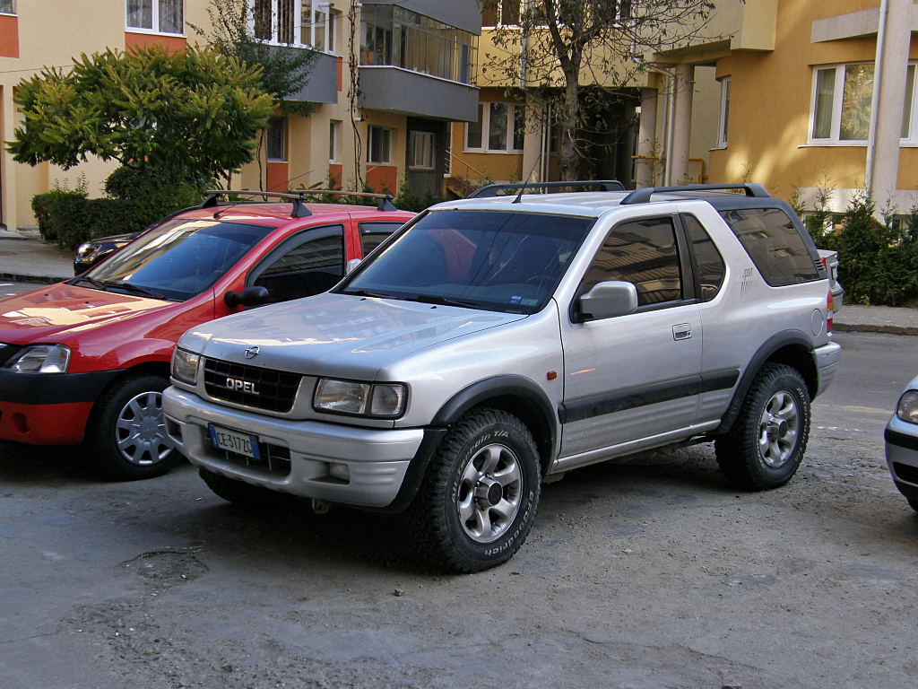 CE 317 ZG, Opel Frontera 2nd gen Sport 3-door SUV (B; U99), 1998–2003
