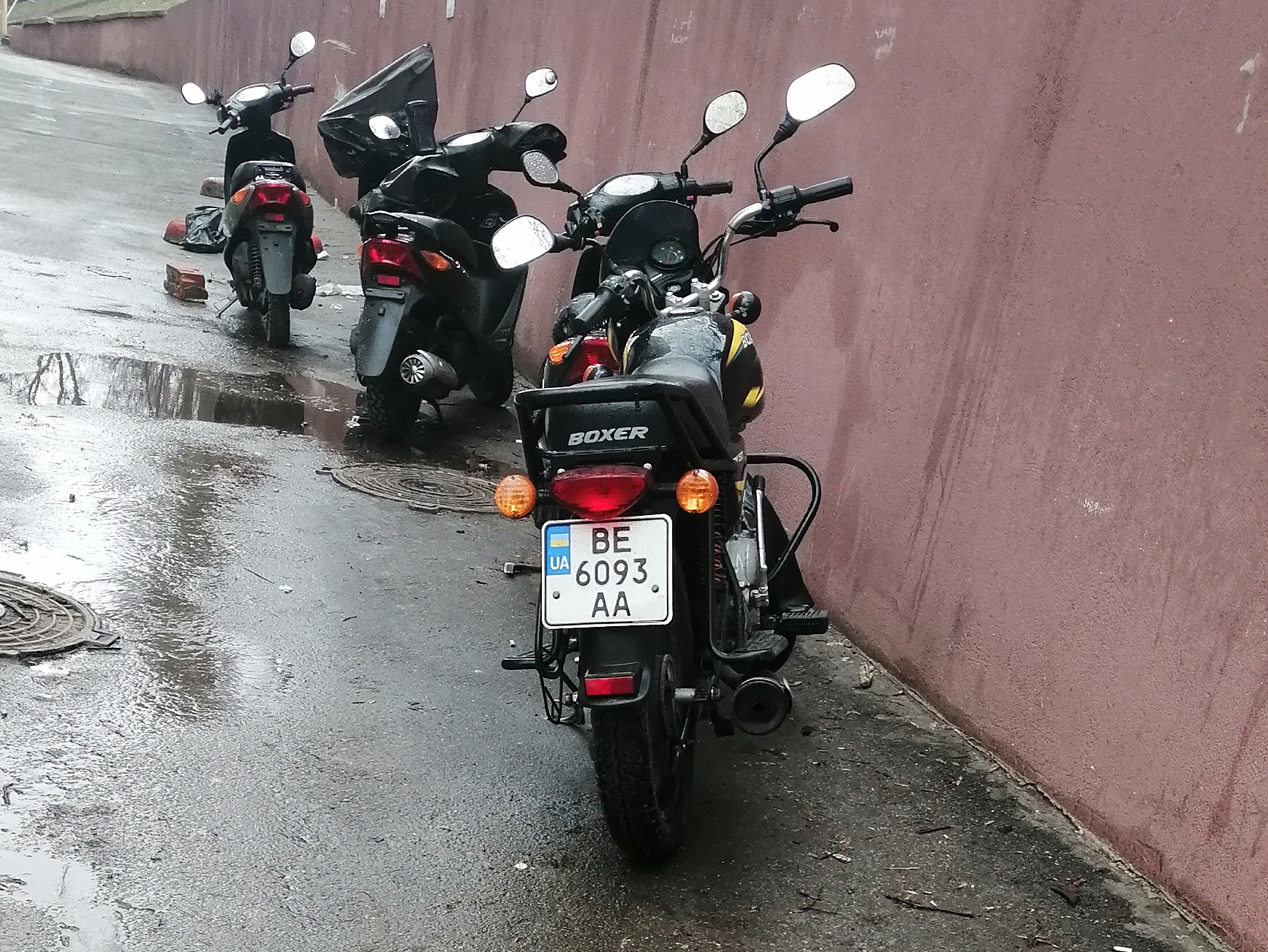 BE 6093 AA, Bajaj Boxer 