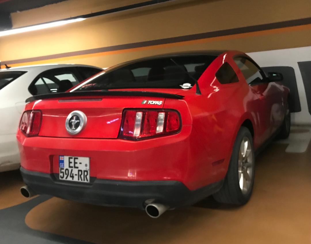 EE-594-RR, Ford Mustang 5th gen 2-door Coupé (S197), 1st facelift, 2009–2012