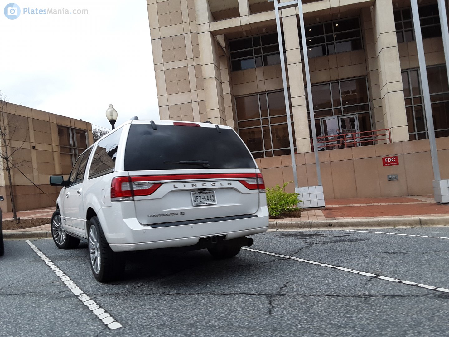JFZ-5443, Lincoln Navigator 3rd gen (U326), facelift, 2014–2017