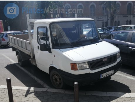 AB 04 ALB, LDV Convoy