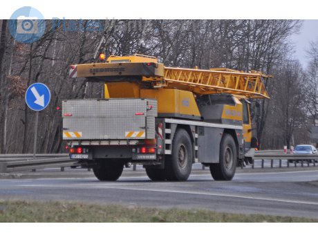 KMY 14215, Liebherr UTM