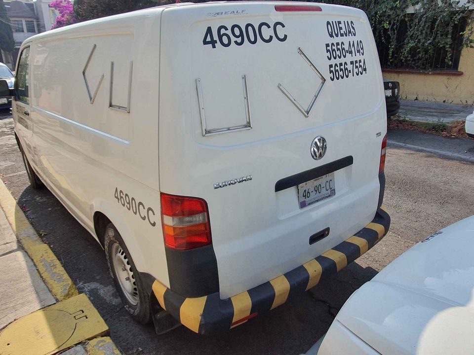 46-90-CC, Volkswagen EuroVan 
