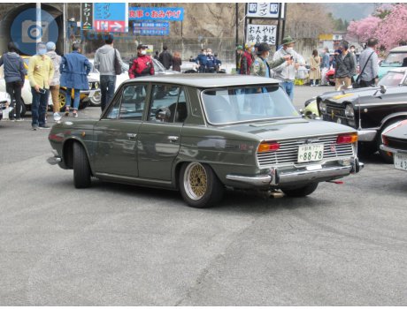 群馬 77 や 8878, Hino Contessa