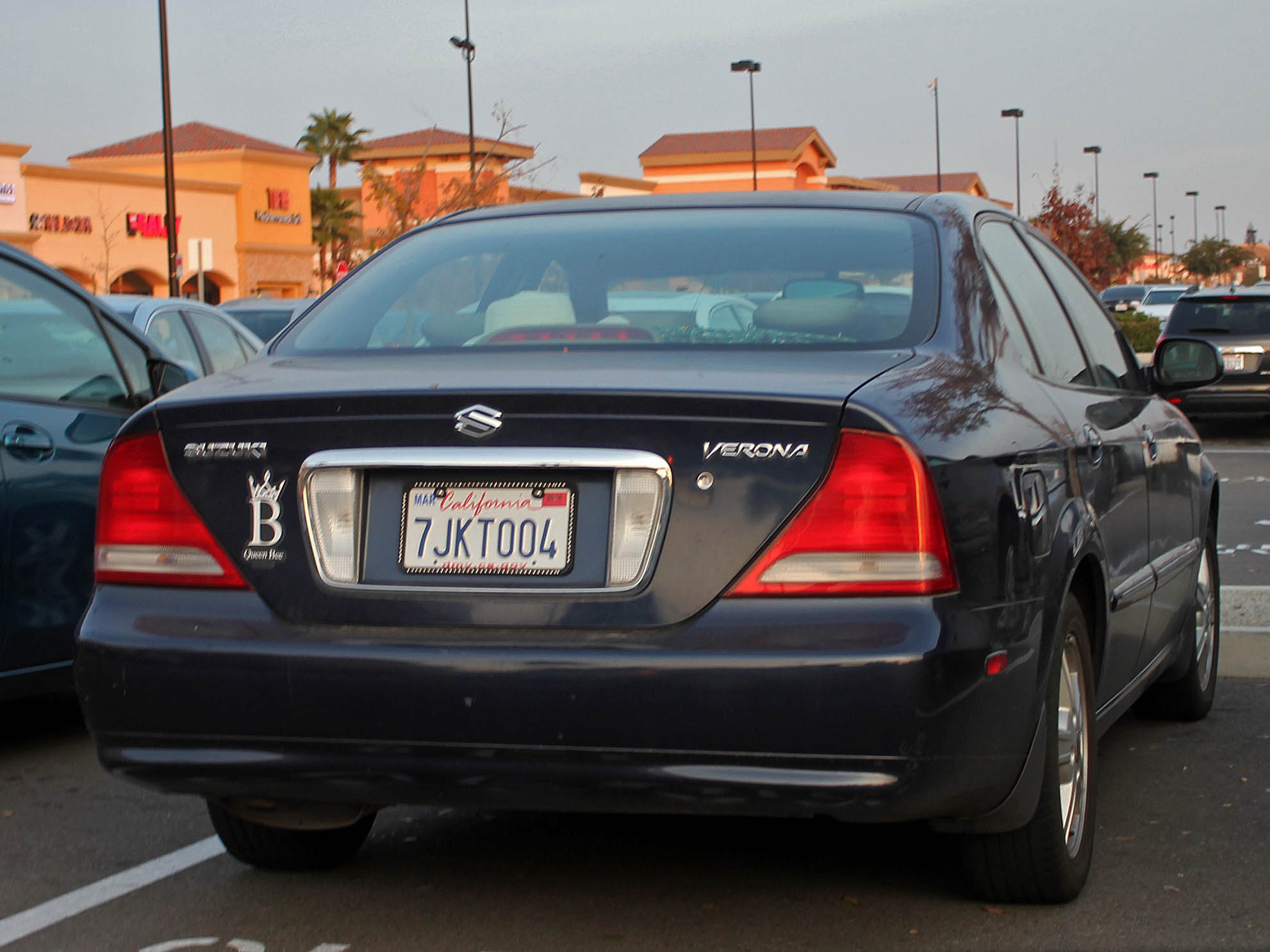 7JKT004, Suzuki Verona 1st gen (V200), 2003–2006