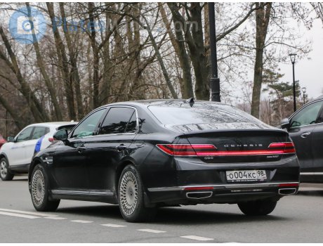 о004кс98, Genesis G90
