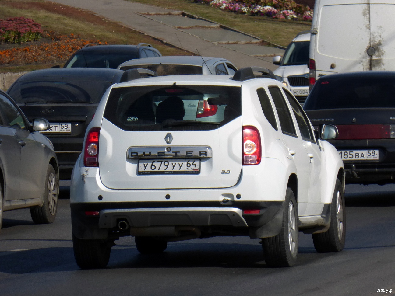 у 679 уу 64, Renault Duster 1st gen (HS/H79), 2010–2015