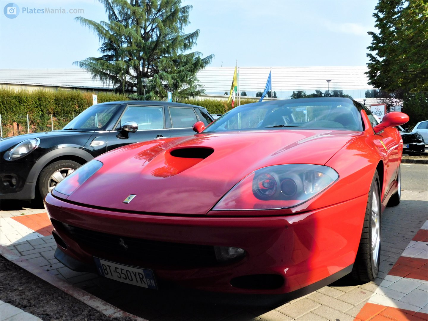 BT 550 YR, Ferrari 550 1st gen Roadster (F133), 2000–2001