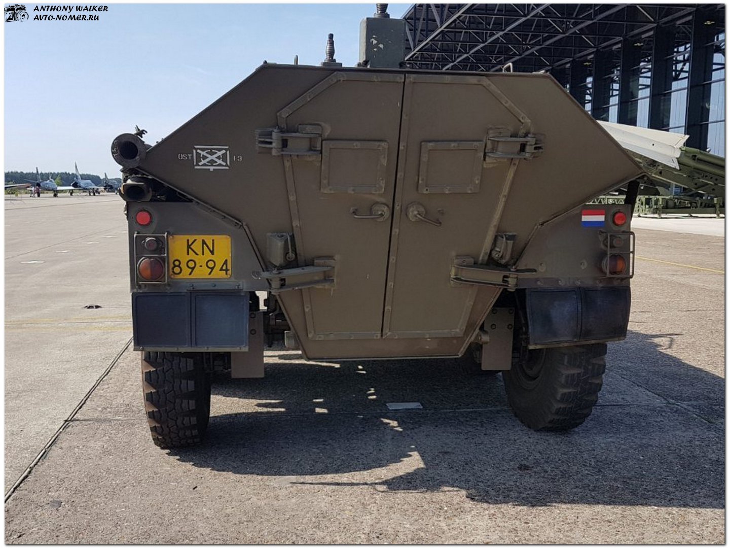 KN-89-94, DAF YP-408 